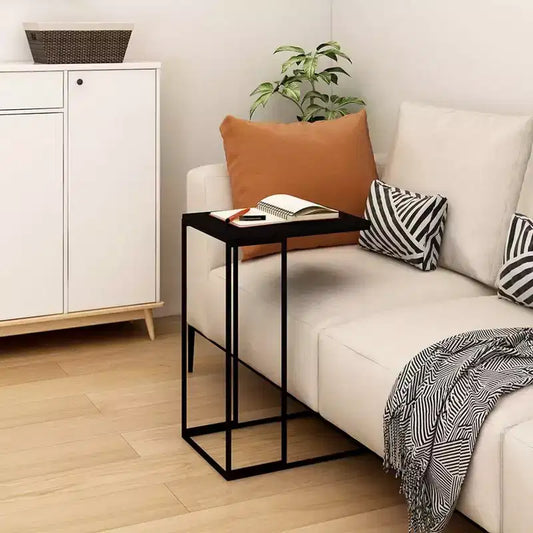 Tavolino a C con ruote, Legno Ingegnerizzato e Struttura in Ferro, Bianco Opaco, Mobile con 4 Ruote