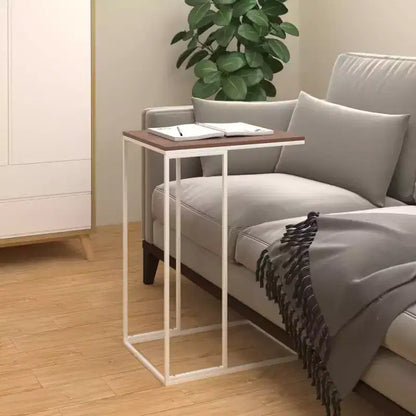 Tavolino a C con ruote, Legno Ingegnerizzato e Struttura in Ferro, Bianco Opaco, Mobile con 4 Ruote