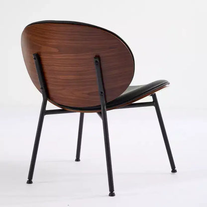 Sedia da pranzo Sleek Shell, morbido tessuto con robuste gambe in metallo, moderno di metà secolo, finitura noce