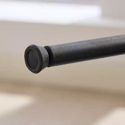 Sedia da pranzo Sleek Shell, morbido tessuto con robuste gambe in metallo, moderno di metà secolo, finitura noce