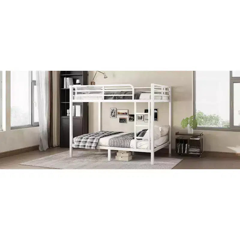 Letto a castello in metallo Full over Full, struttura resistente e silenziosa, spazio contenitore sotto il letto, nero e bianco